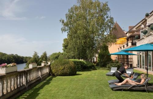 Joigny Hotel | La Côte Saint Jacques
