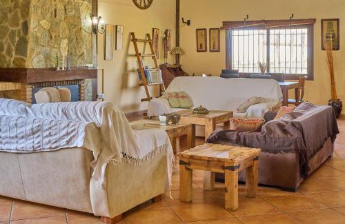 La Carlota House | La Cabaña piscina y jardín