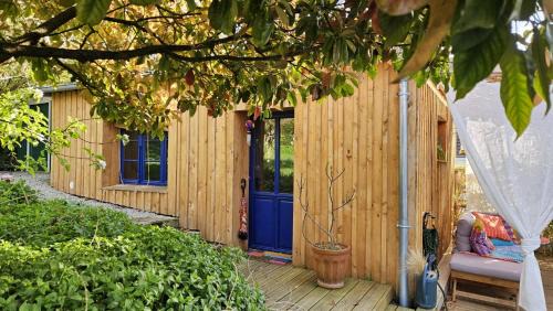 Fleury-sur-Orne Apartment | La cabane, Chambre indépendante dans jardin - Esprit cabane authentique et confortable - la campagne à 5 mn du centre de Caen