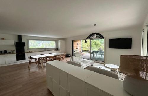 Brison-Saint-Innocent House | la cabane de Maud