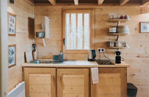 Vernay Apartment | La Cabane De La Saône, Lyon Country House