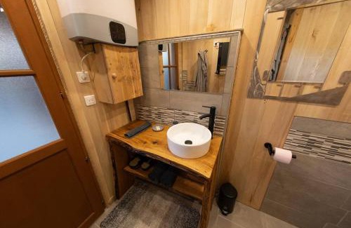 Rieupeyroux Ski Chalet | La Cabane des Colibris