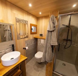 Rieupeyroux Ski Chalet | La Cabane des Colibris