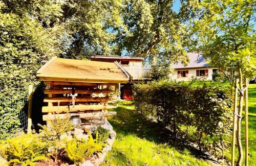 Ecrainville Other | La cabane perchée du trappeur