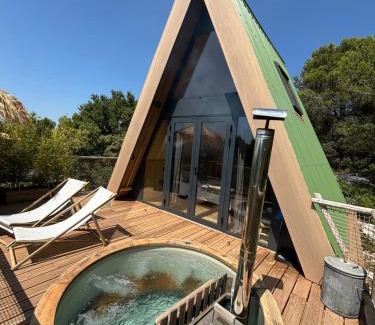 Auriol Bed & Breakfast | La Cabane Perchée