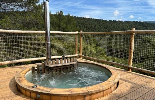 Auriol Bed & Breakfast | La Cabane Perchée