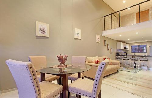 Bloubergstrand Apartment | La Cabina 601 by HostAgents