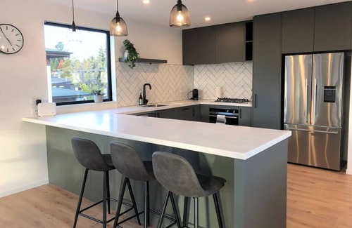 Wanaka House | La Cachette in Central Wanaka