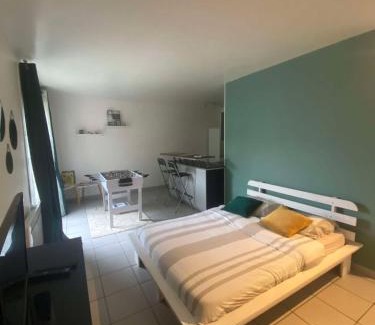 La Madeleine Apartment | La Cachette Ludique