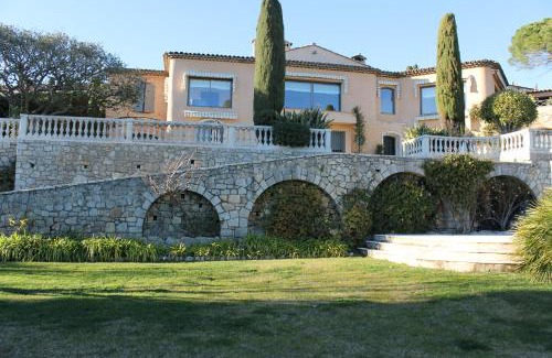 Mougins Bed & Breakfast | La Caladina