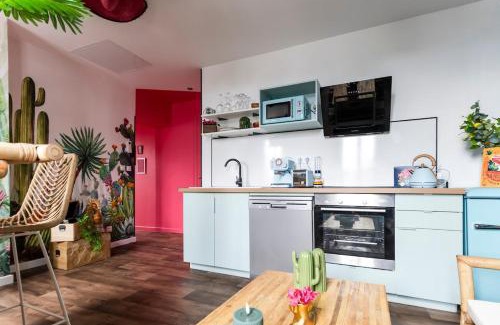 Gujan-Mestras Apartment | La Caliente love room glamour balnéo en duo