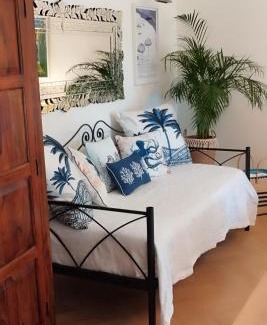 California - Pezou Apartment | La Californie Views II