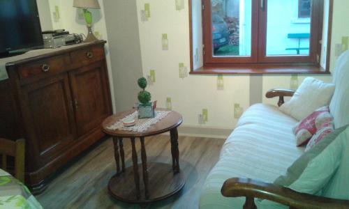 Saint-Jean-du-Marche House | La Calougeotte Jeanne