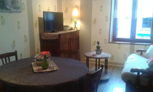 Saint-Jean-du-Marche House | La Calougeotte Jeanne