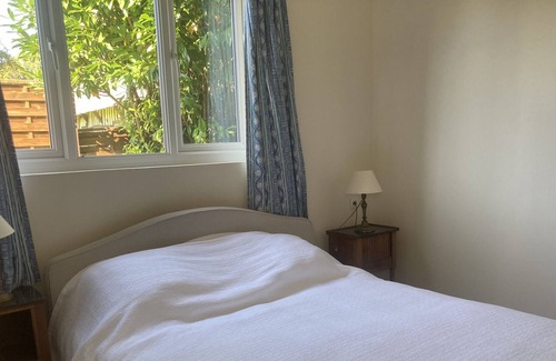 Pleine-Seve Apartment | La Camuche, calm, comfort and green surroundings