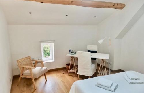 Sauveterre-Saint-Denis Bed & Breakfast | La Canolière - Chambre d'hôtes Augustin