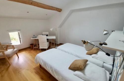 Sauveterre-Saint-Denis Bed & Breakfast | La Canolière - Chambre d'hôtes Augustin