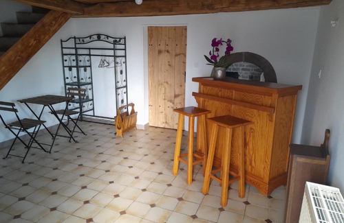 Fougerolles-Saint-Valbert House | La cantinière