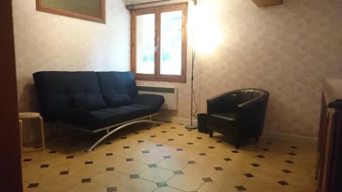 Savignac-les-Ormeaux Apartment | La Capelette