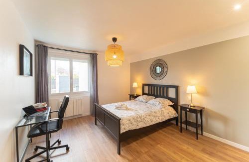 Merignac House | La CAPEYRONNAISE - MAISON COSY - JARDIN