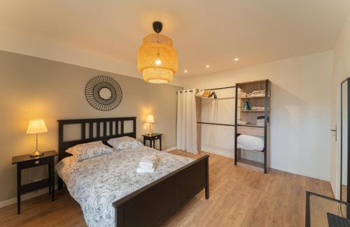 Merignac House | La CAPEYRONNAISE - MAISON COSY - JARDIN
