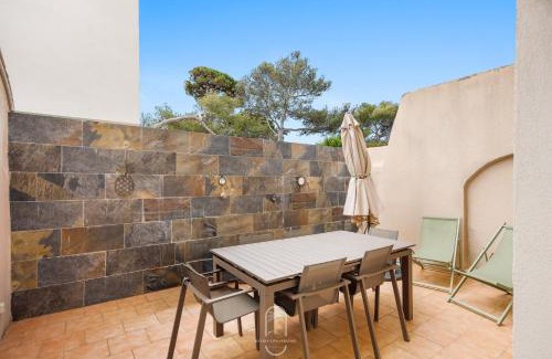 La Capte Apartment | La Capte idyllique- Hyères Plage T3 CLIM WIFI BY HC