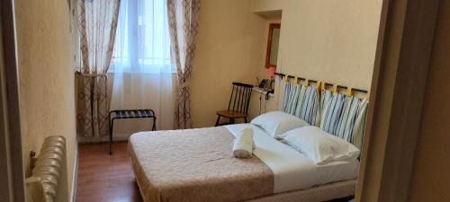 Riom Hotel | La Caravelle