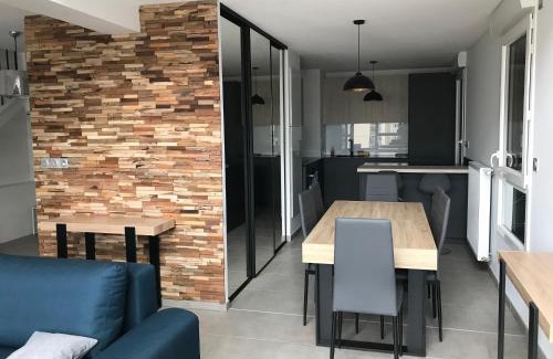 Casselardit Apartment | LA CARTOUCHERIE