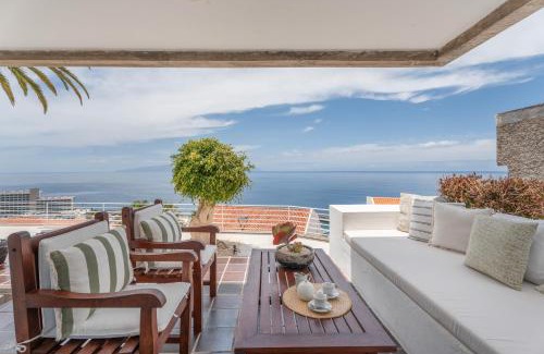 Los Gigantes House | La Casa de Los Gigantes