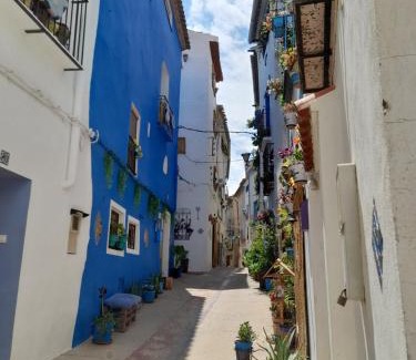Chelva House | LA CASA AZUL