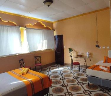 Flores Hostel | La Casa Colorada