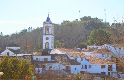 Los Marines House | La Casa de la Tierra by SIERRA VIVA