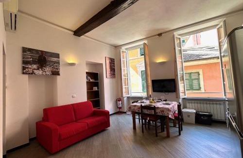 Borgo Antico Apartment | La Casa del Pinguino - In the Center with AC