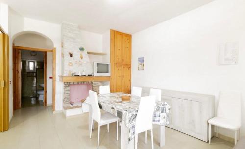 Roca Vecchia House | La Casa del Poeta - Villetta con Terrazza e Grill