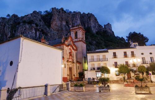 Zahara de la Sierra House | La Casa del Risco Zahara