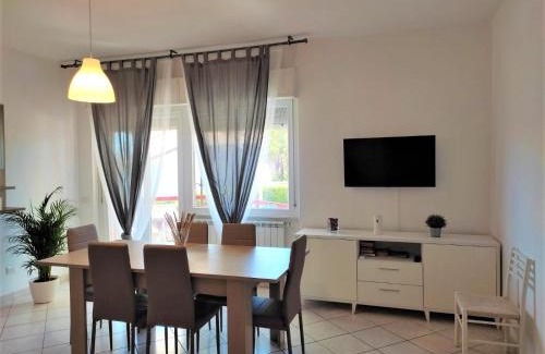 Santa Marinella House | La Casa del Sole
