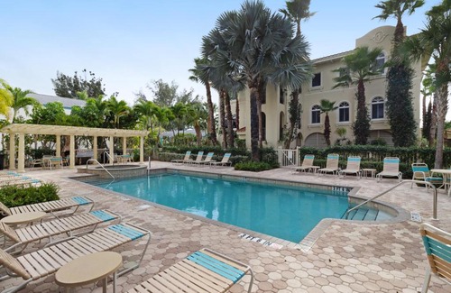 Holmes Beach House | La Casa Denton