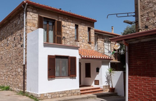 Gonnesa House | La Casa di Annetta - Three Bedroom House, Sleeps 6