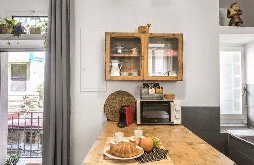 Trastevere Apartment | La Casa di Bianca, stay in the heart of Trastevere