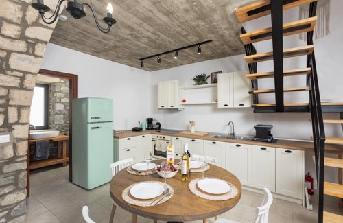 Kiotari Villa | La Casa Di Pietre 1 - Three Bedroom Villa, Sleeps 6