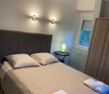 Capdenac-Le-Haut Apartment | La casa du port, Chambres, suite privée, appartement avec vue sur la rivière