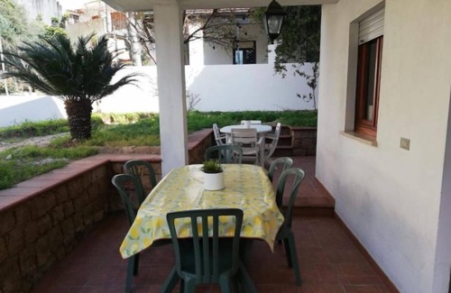Santa Maria Navarrese Apartment | La Casa sulla Piazza