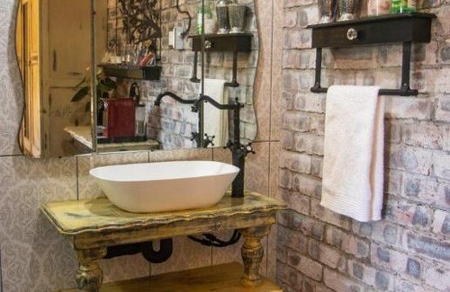 Hillcrest House | La Casa Nostra Villa Rose Garden Amore