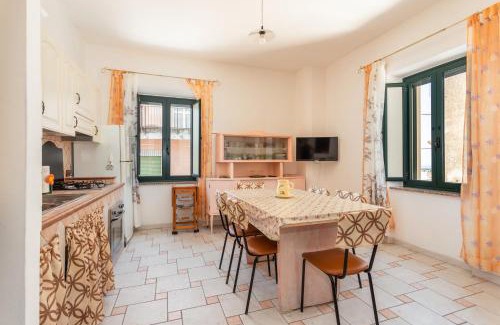Scano di Montiferro House | La Casa Rosa Di Rita E Franco