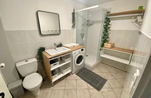 Bogny-sur-Meuse Apartment | La Cascade verte/Appartement/jardin/parking