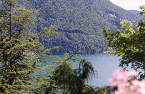 Castagnola Apartment | La Castignola con vista lago di Lugano e giardino condiviso