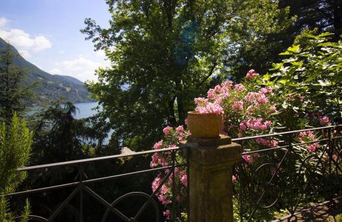 Castagnola Apartment | La Castignola con vista lago di Lugano e giardino condiviso