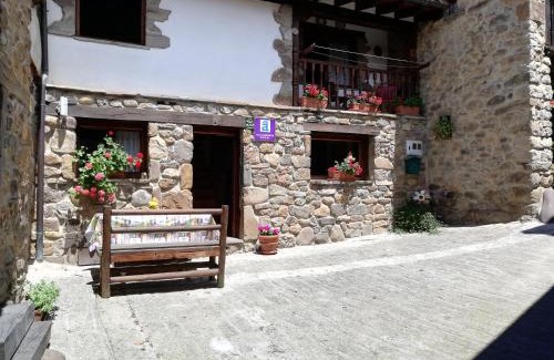 Ojedo House | LA CASUCA Y LA CABAÑA