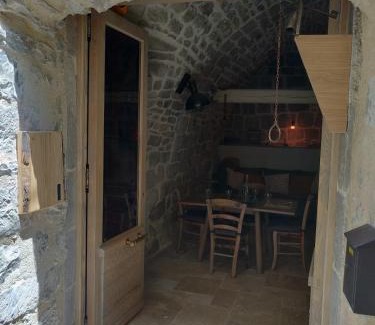 Vogue Apartment | La cave des amoureux