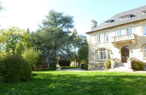 Pernant Bed & Breakfast | La chambre au Château